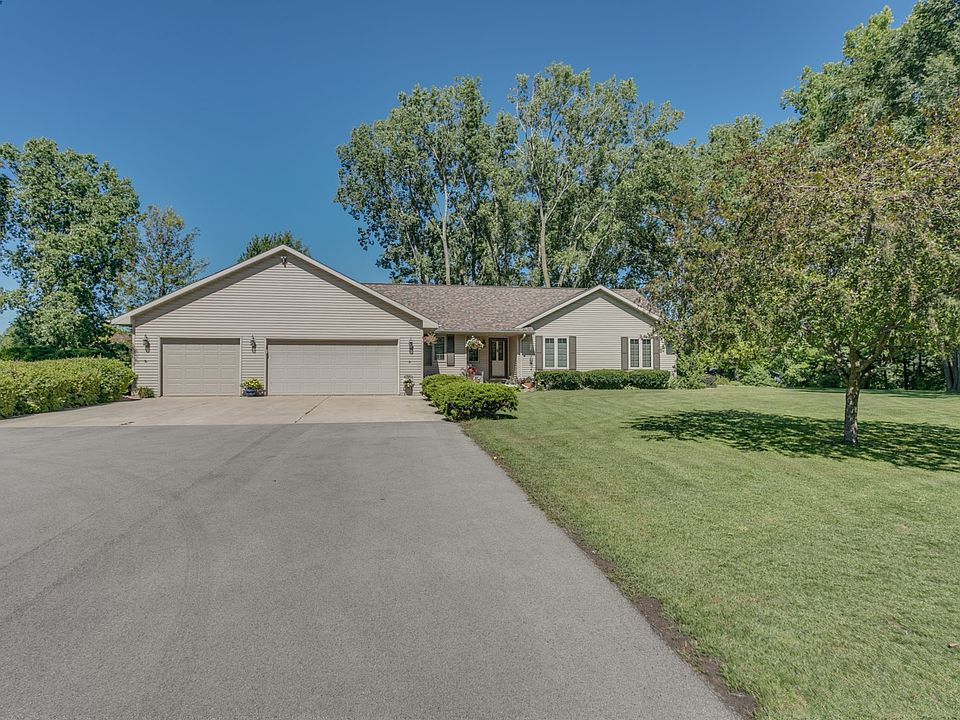 1st image of 2938 White Pine Rd