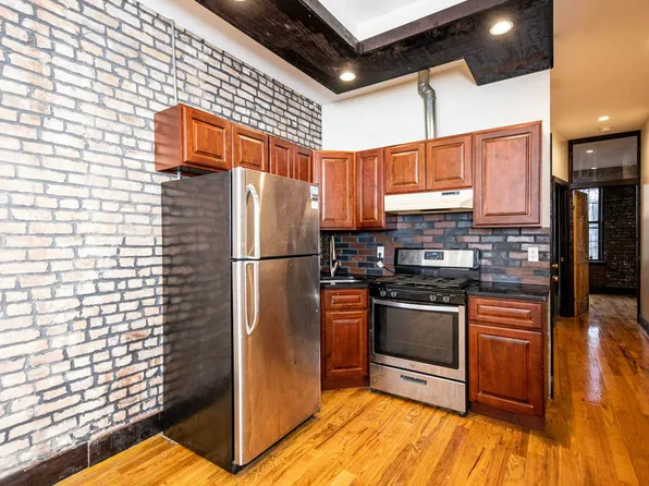 170 Irving Avenue image 9 of 14