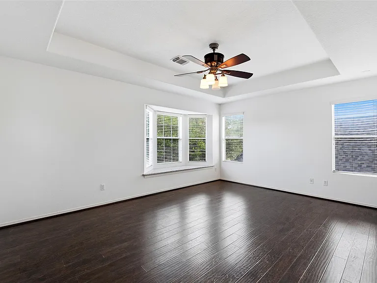 18427 Grove Brook Ln — Photo 26