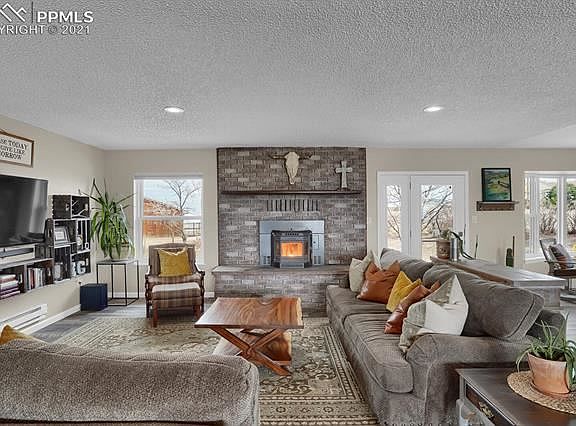 4th image of 5825 Eggar Ct
