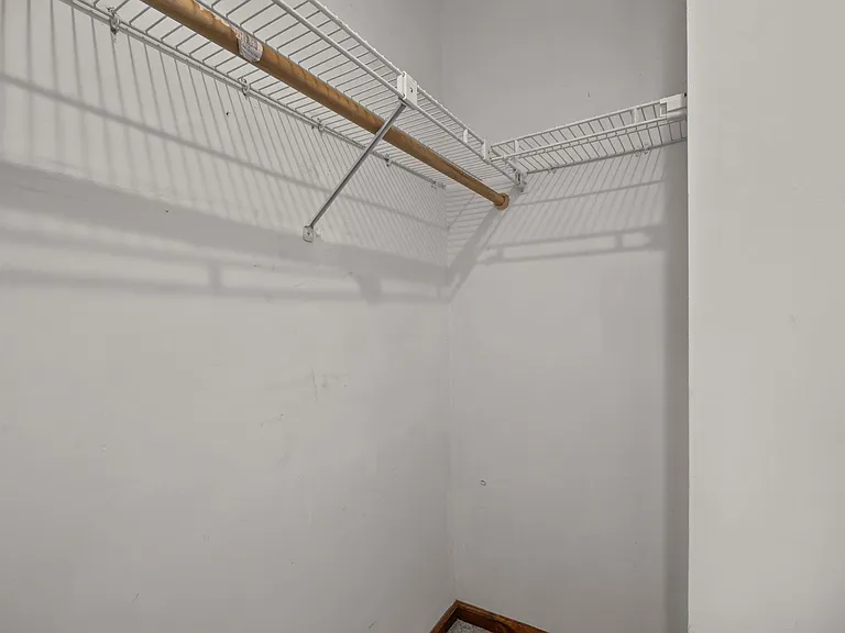 807 Foxmoore Ct — Photo 18