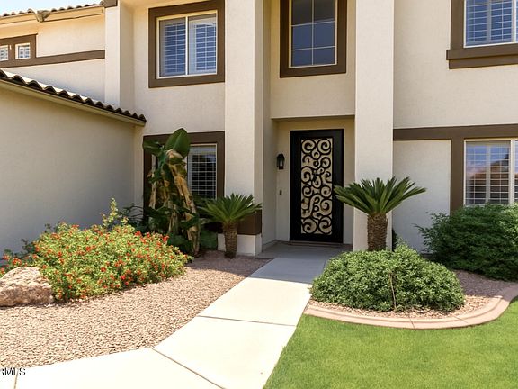 2nd image of 1125 E San Carlos Way