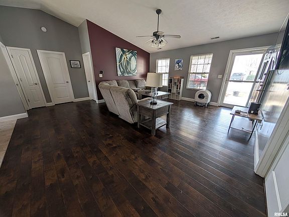 5th image of 1609 Seigler Dr