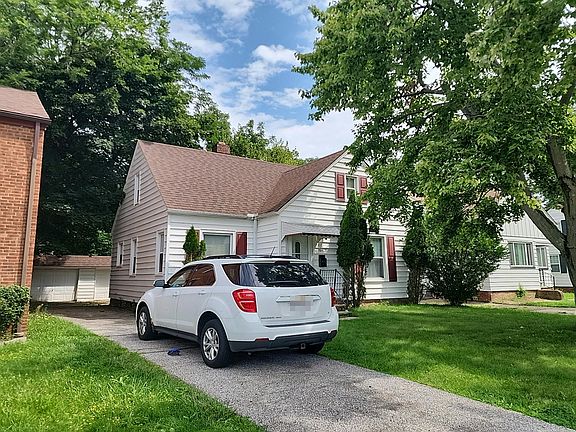 3rd image of 18407 Highland Dr
