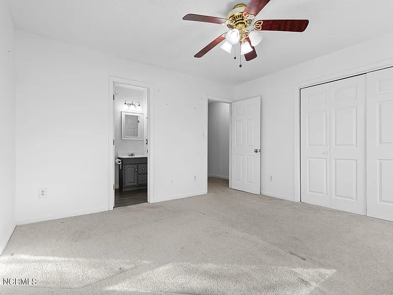 135 Greenford Pl — Photo 9