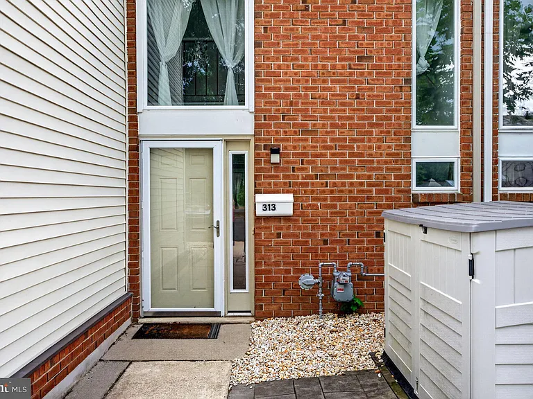 313 Barton Run Blvd — Photo 2