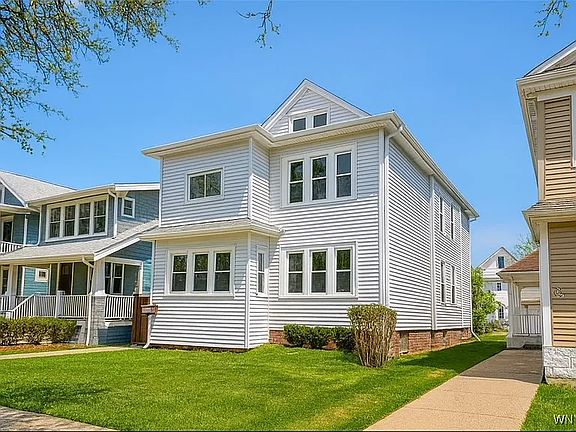 5th image of 27 Fairchild Pl Unit 2