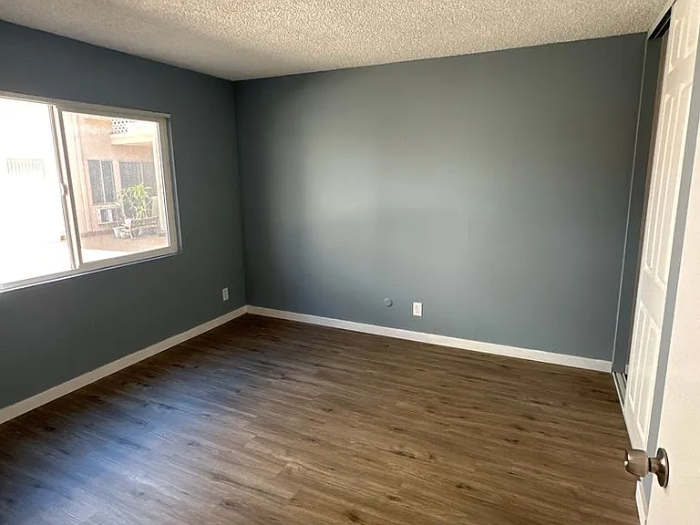 400 S. Kingsley Drive — Photo 6