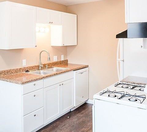 4th image of 116 E 10th Ave APT 14