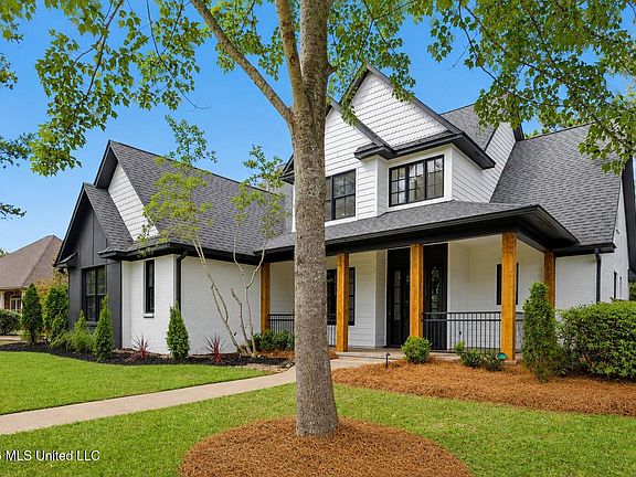 2nd image of 135 Carrick Ave