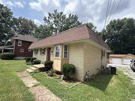 4th image of 1307 E B St