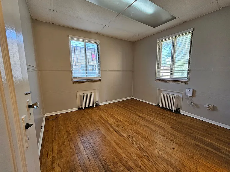 City Park/Park Hill Lovely One Bedroom Apartment - Conveniently Located! — Photo 29
