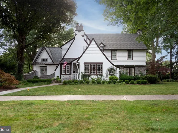 140 Elm Ave, Hershey, PA 17033