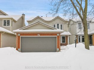 123 Longshire Cir, Ottawa, ON K2J4L1