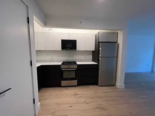 Rented by Contact Realty | media 14