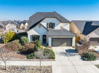 1217 N Academy Dr, Hanford, CA 93230