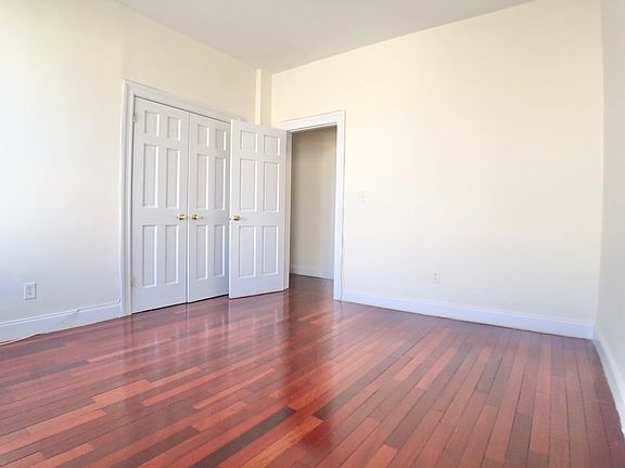 5th image of 260 Convent Ave APT 104