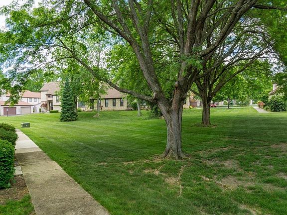 4th image of 628 Banningway Dr