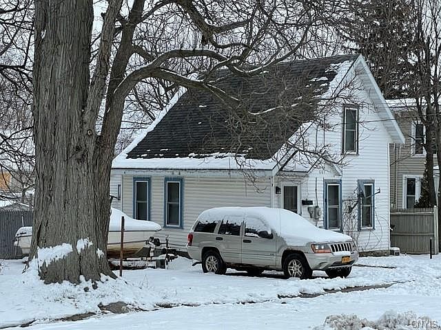 2nd image of 607 John St