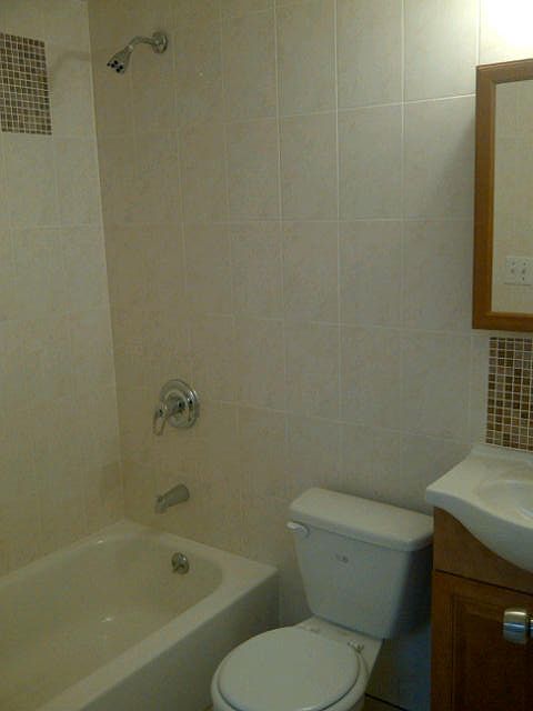 2nd image of 1107 Irving Ave APT 3