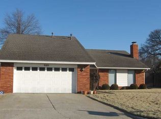 9105 Brookwood Dr, Midwest City, OK 73130