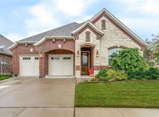 6813 Oriole Ln, North Richland Hills, TX 76182