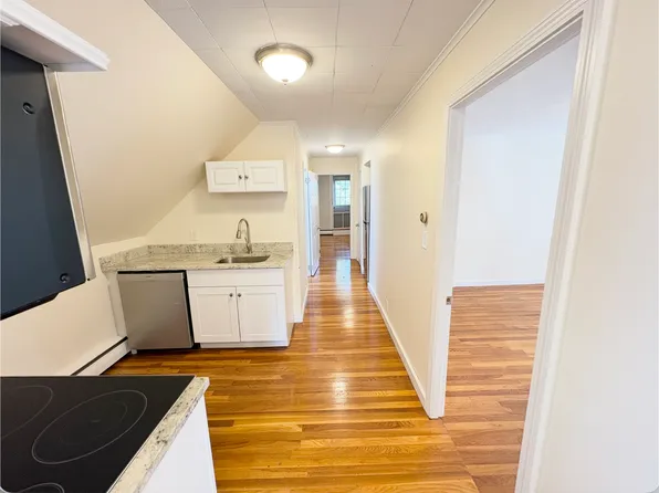 159 Winsor Ave APT 3, Watertown, MA 02472