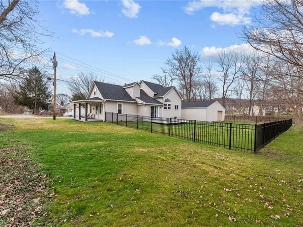 310 Linden St, Zelienople, PA 16063