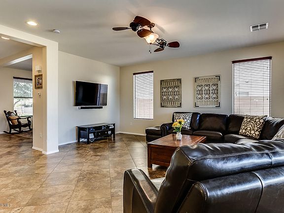 4th image of 719 W Camino Sorpresa