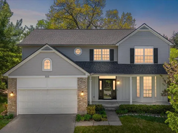 1515 Riverwood Dr, Ann Arbor, MI 48103
