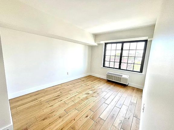 5th image of 504 Myrtle Ave APT 5Y