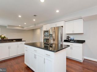 7896 Pavilion Dr, Severn, MD 21144
