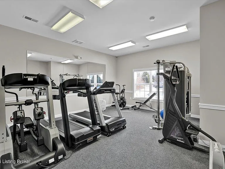 6403 Shelton Cir #102 — Photo 30