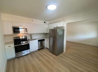 7201 Sarah St #8, Saint Louis, MO 63143