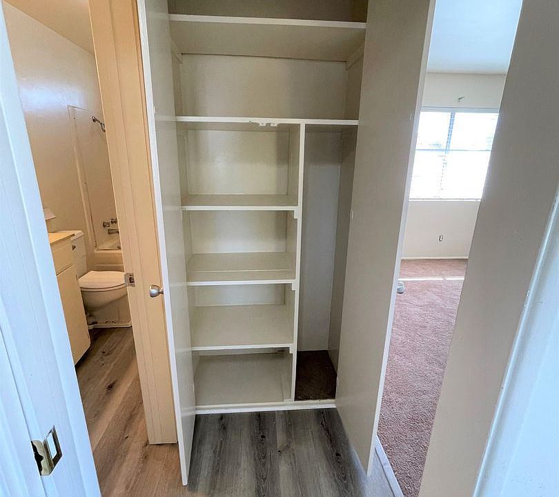 1st image of 61 N Laurel St #9952088