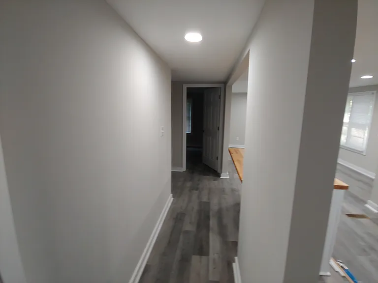 511 Adams Dr — Photo 4