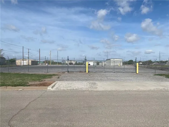 S Broadway St, Weatherford, OK 73096