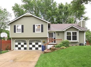 101 Warrior Rd, Smithville, MO 64089