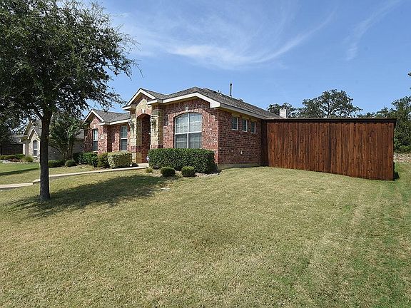4th image of 2109 Creekdale Dr