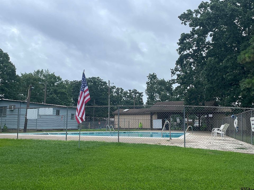 2nd image of 304 Private Road 7707