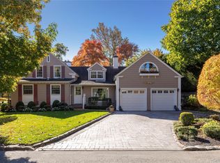 67 Bay Dr, Massapequa, NY 11758