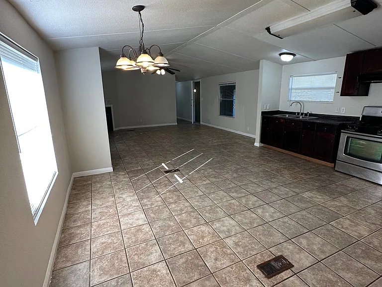 1102 Bluebonnet Dr — Photo 18