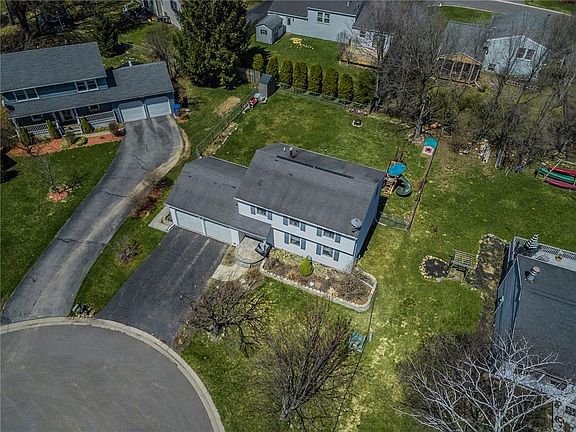 2nd image of 1561 Trefoil Ct