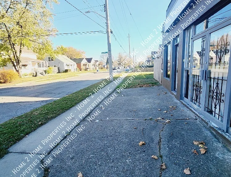 1095 Felix Ave #2 — Photo 6