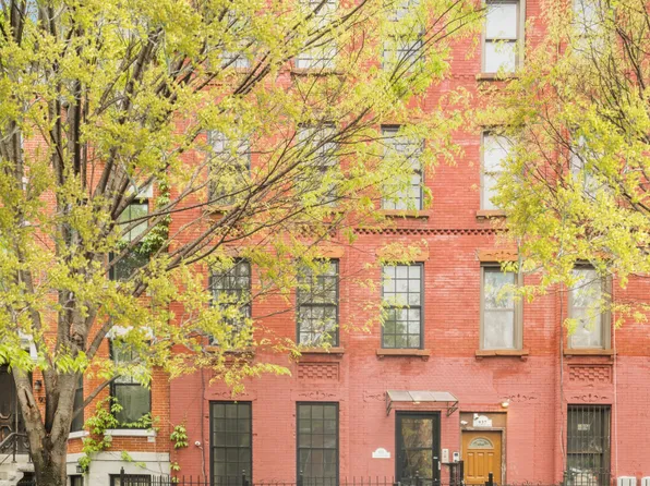 935 Lafayette Avenue image 13 of 13