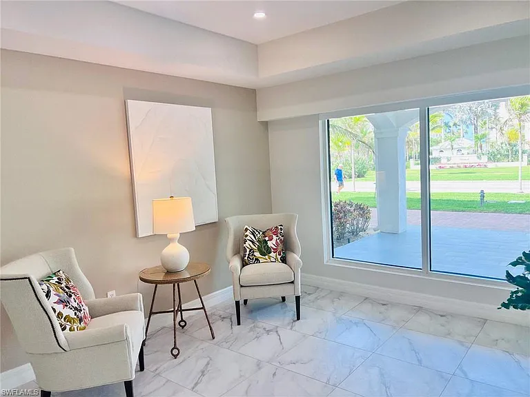 1200 Gulf Shore Blvd N #404 — Photo 6