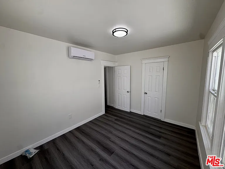 1100 Saint Louis Ave — Photo 11