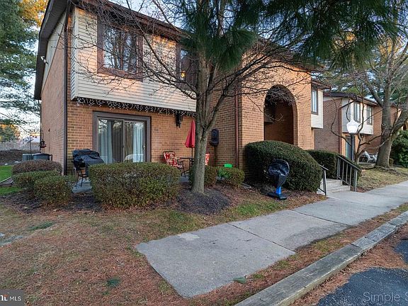 2nd image of 5015 W Brigantine Ct