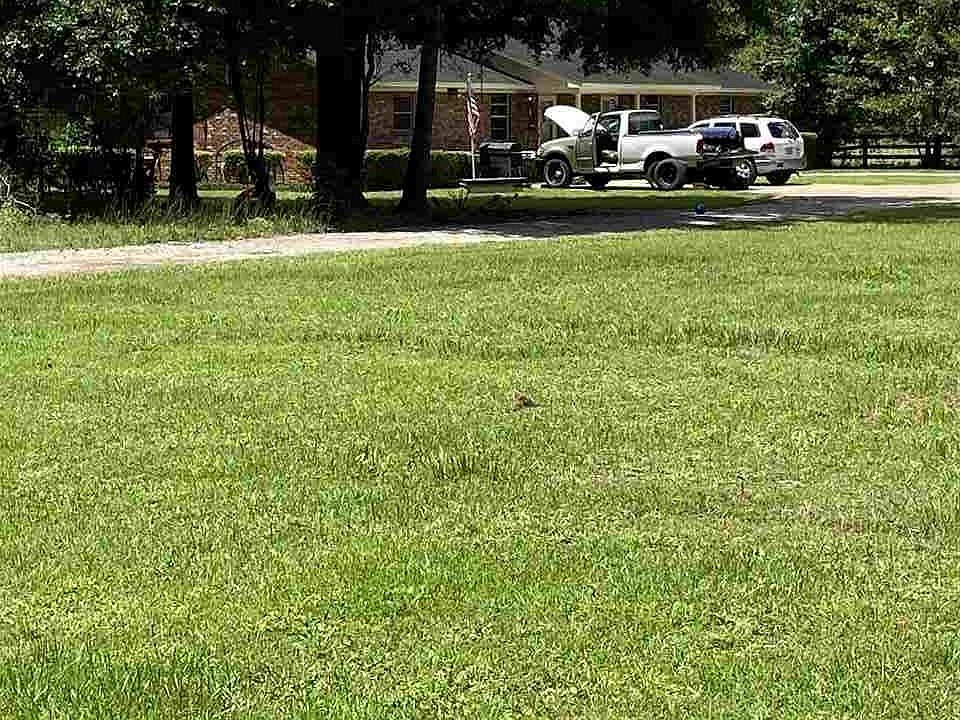 2nd image of 1951 W Ten Mile Rd