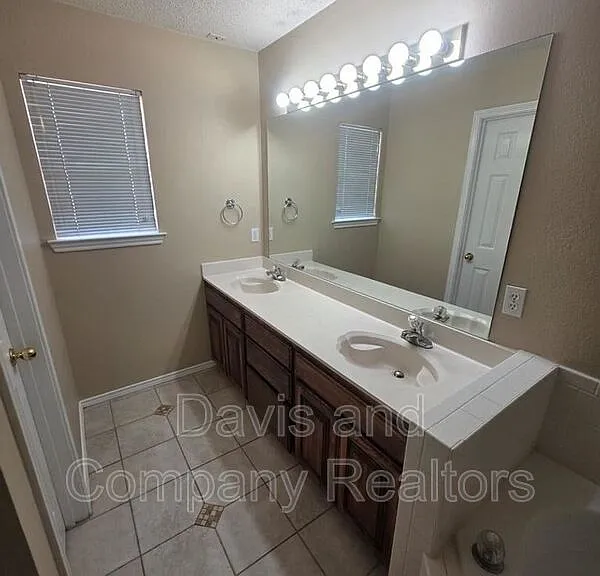 5203 Canadian Ave — Photo 19
